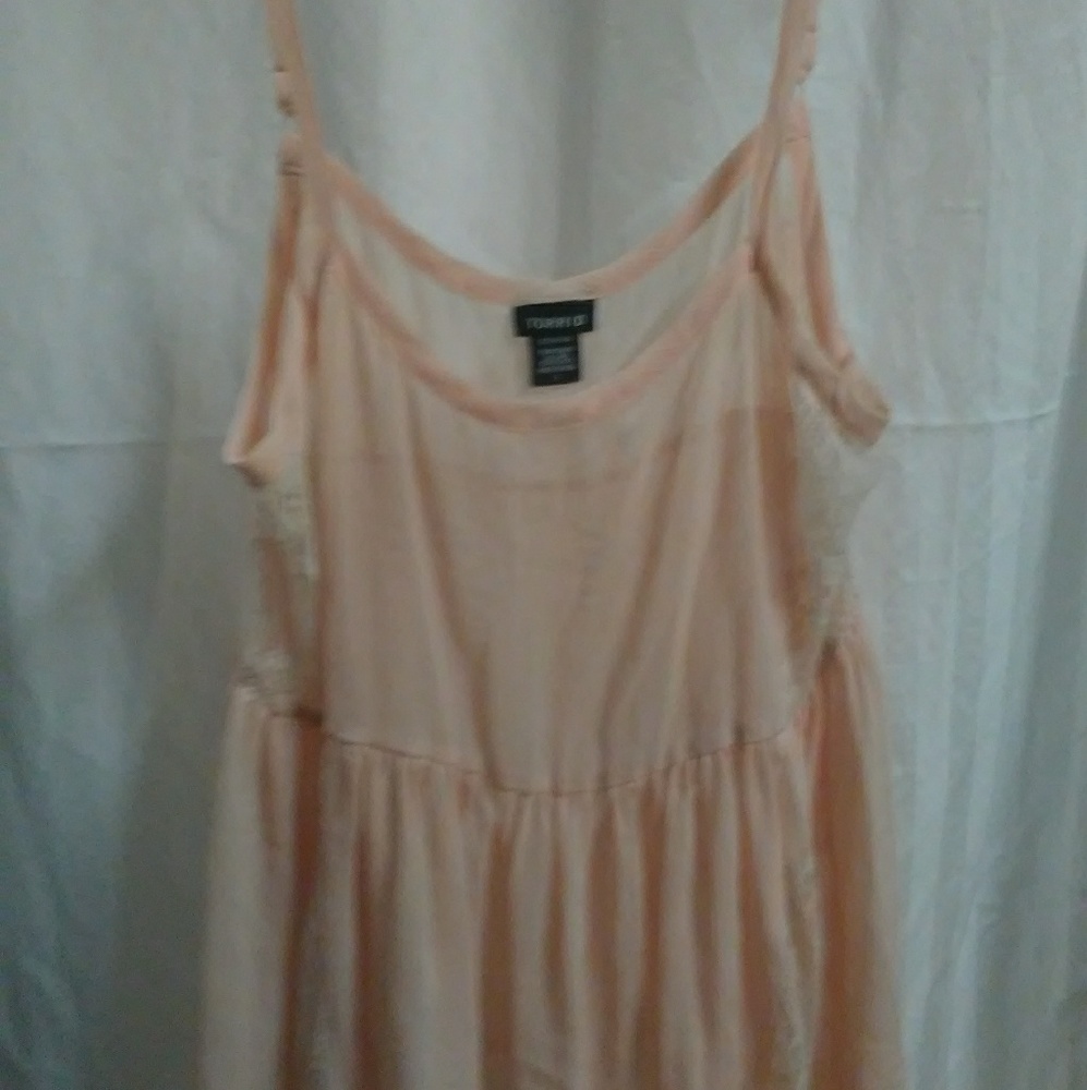 SHEER PEACH TORRID FLOWY TANK SIZE 1